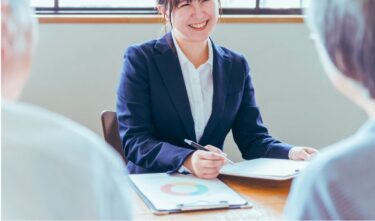 谷敦の経歴とTOTの実力!竹中平蔵が評価する理由と保険代理店の強みとは